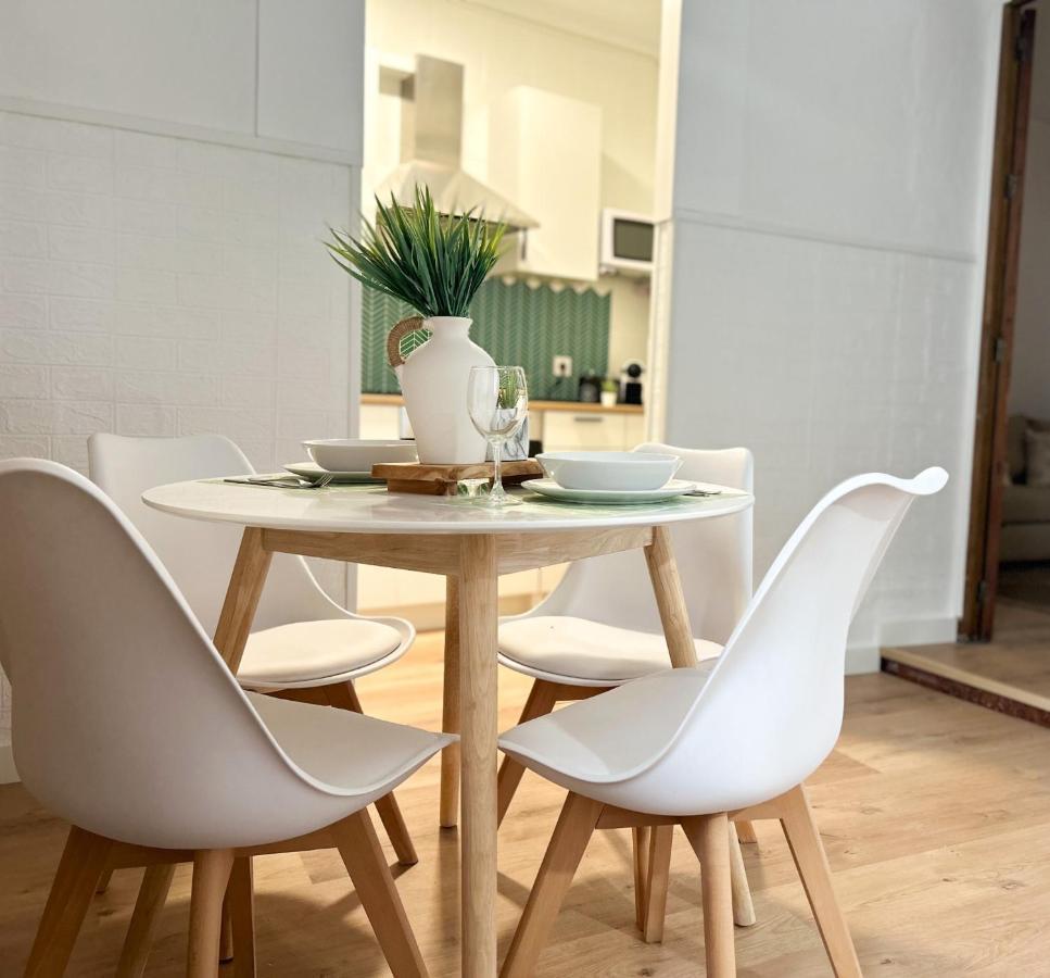 Apartamento Plaza Castilleja de la Cuesta Bagian luar foto