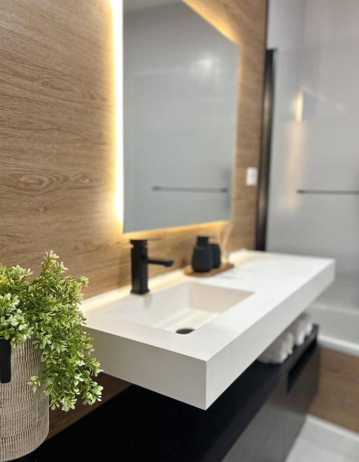 Apartamento Plaza Castilleja de la Cuesta Bagian luar foto