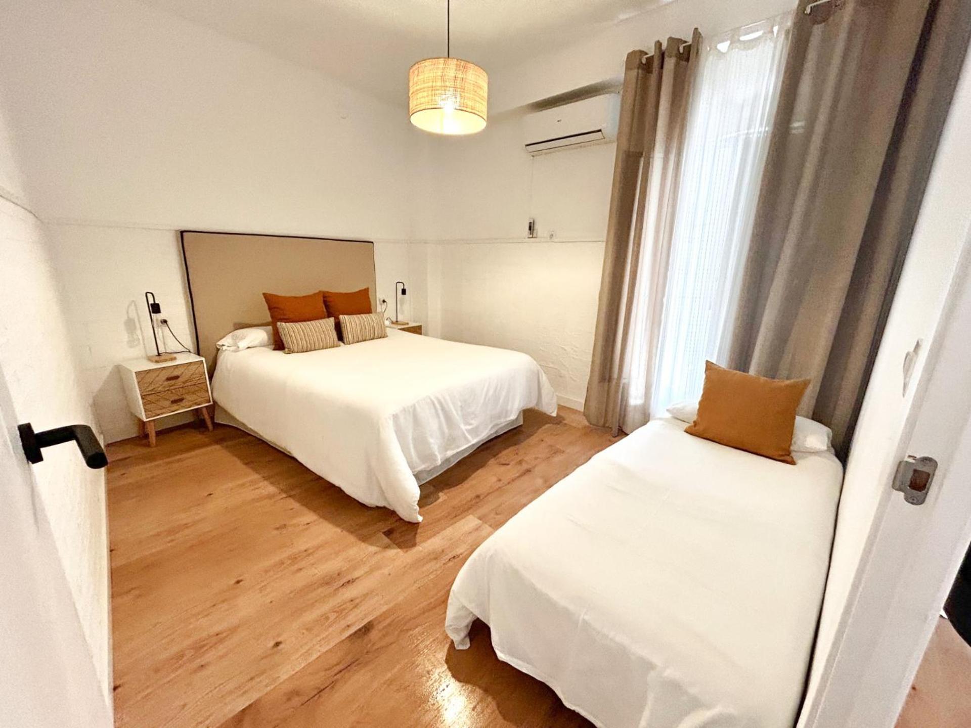Apartamento Plaza Castilleja de la Cuesta Bagian luar foto